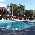 Ramada By Wyndham Temple Terrace/Tampa North