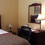 Ramada By Wyndham Temple Terrace/Tampa North