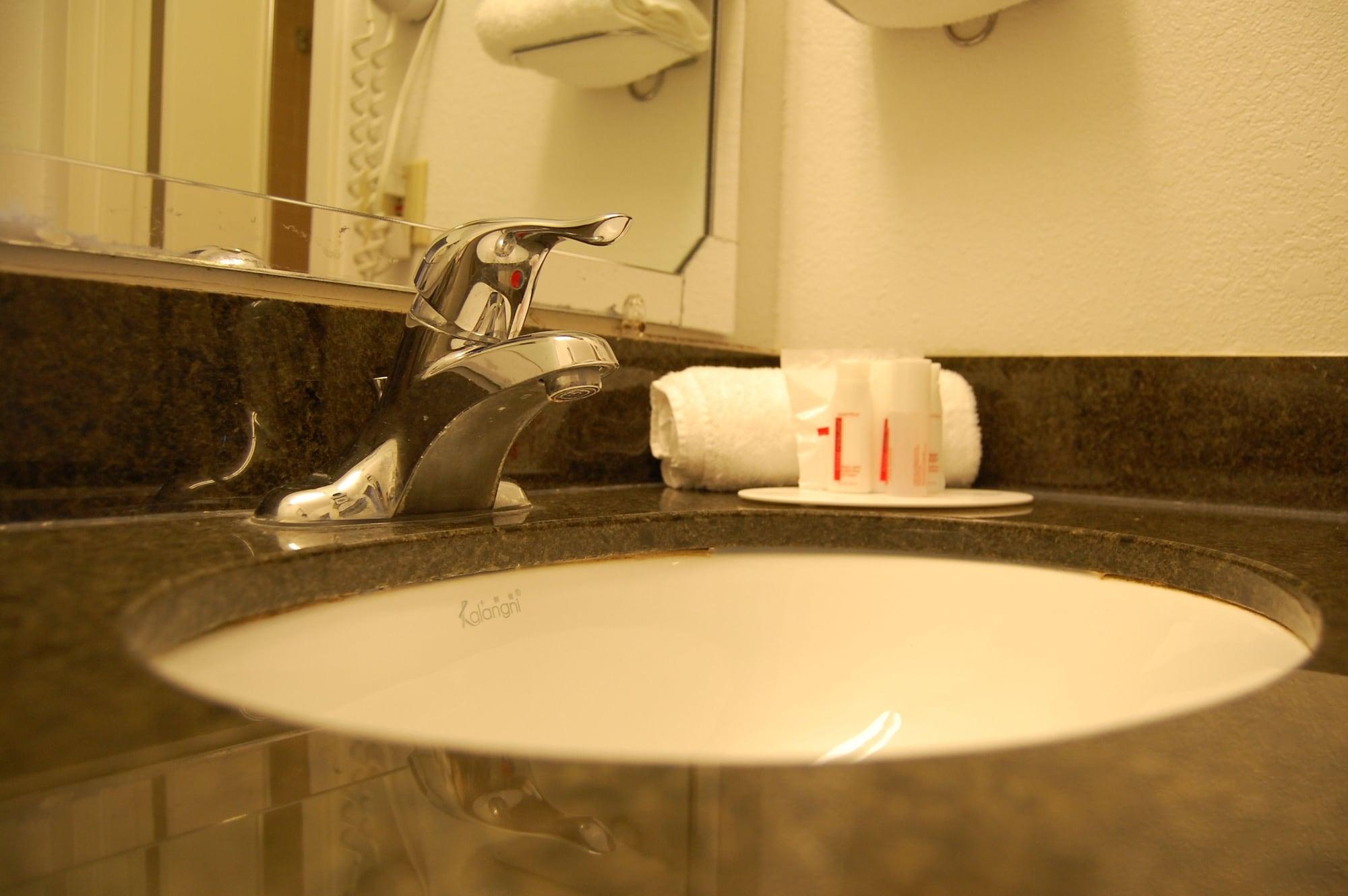 Hotel Ramada By Wyndham Temple Terrace/tampa North 3*