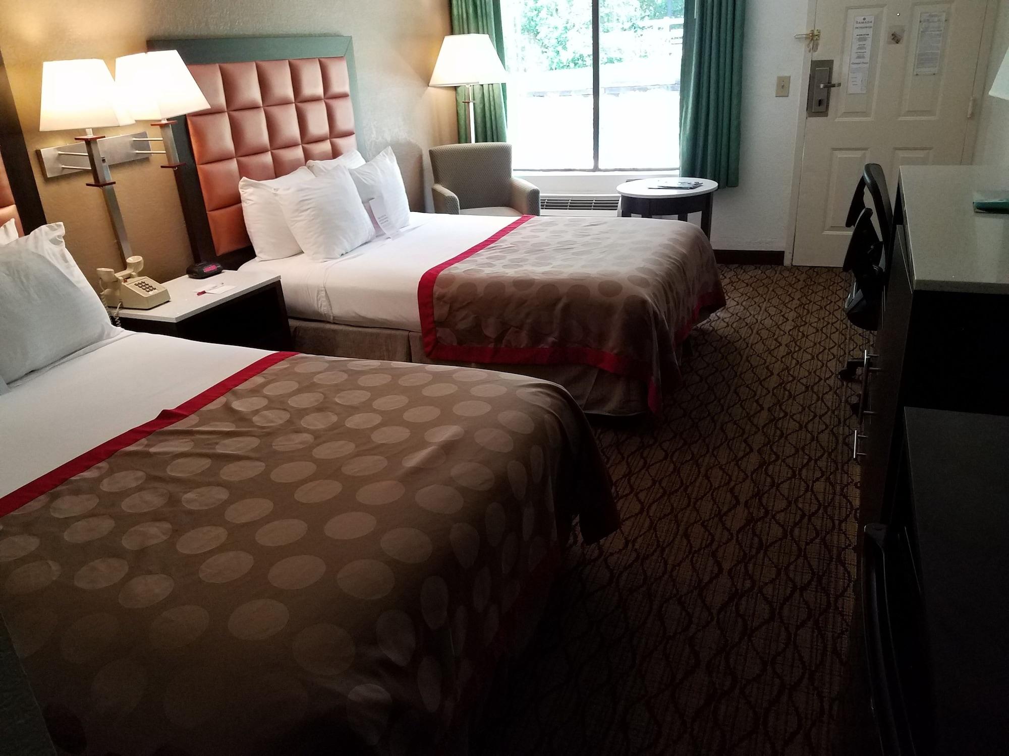 Hotel Ramada By Wyndham Temple Terrace/tampa North 3*