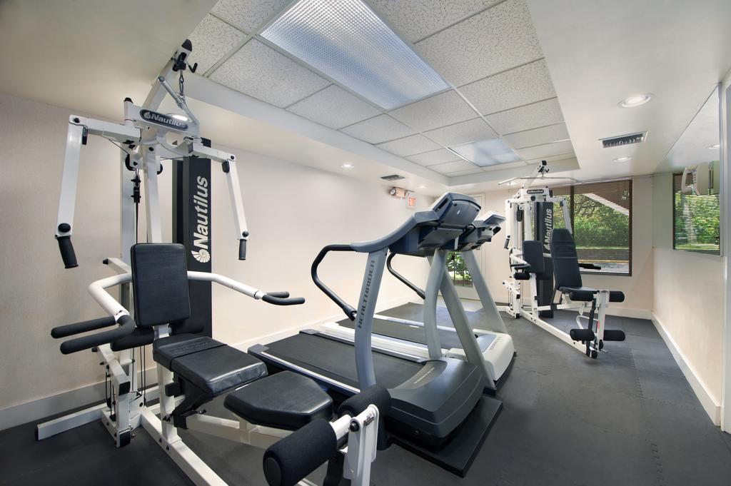 Ramada By Wyndham Temple Terrace/tampa North 3* Tampa