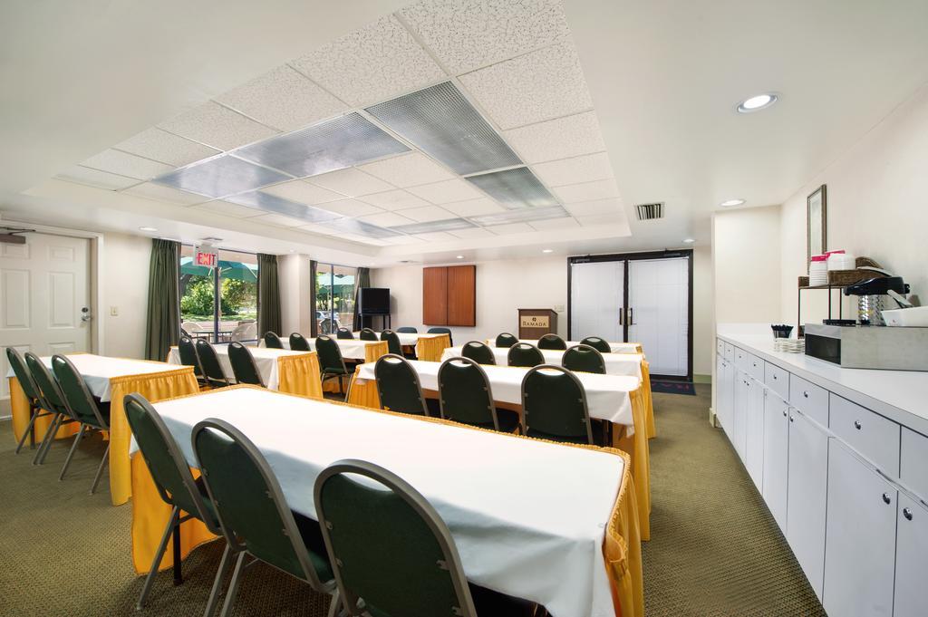 Ramada By Wyndham Temple Terrace/tampa North Hotel