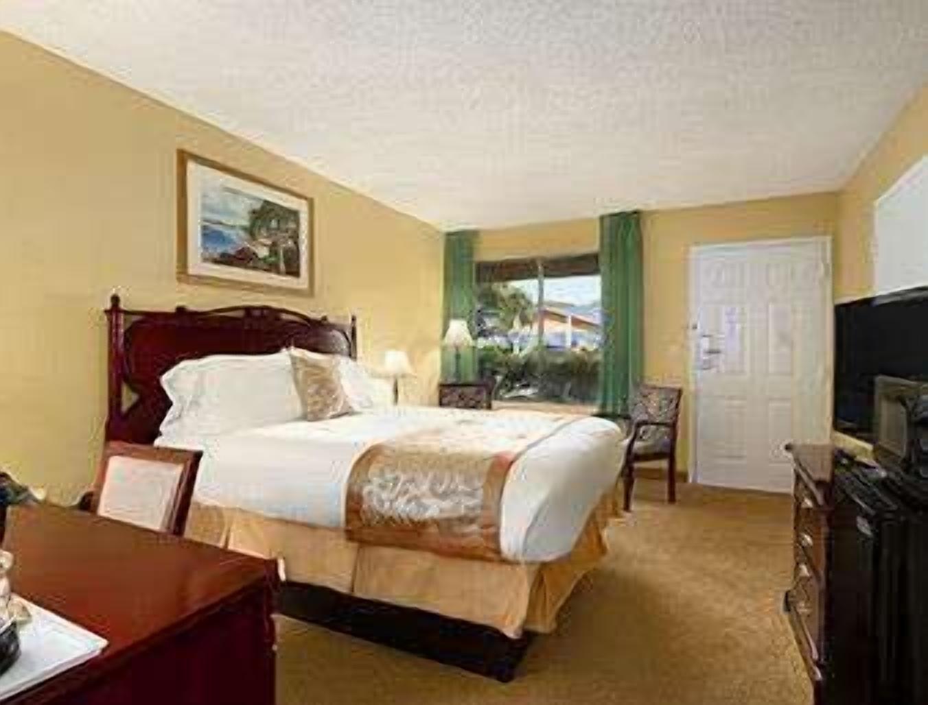 Hotel Ramada By Wyndham Temple Terrace/tampa North Tampa