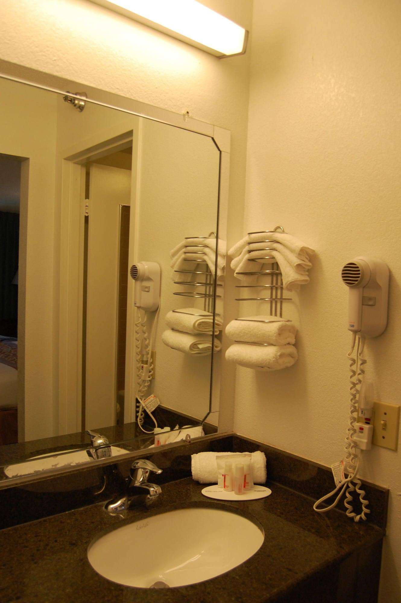 Ramada By Wyndham Temple Terrace/tampa North Tampa