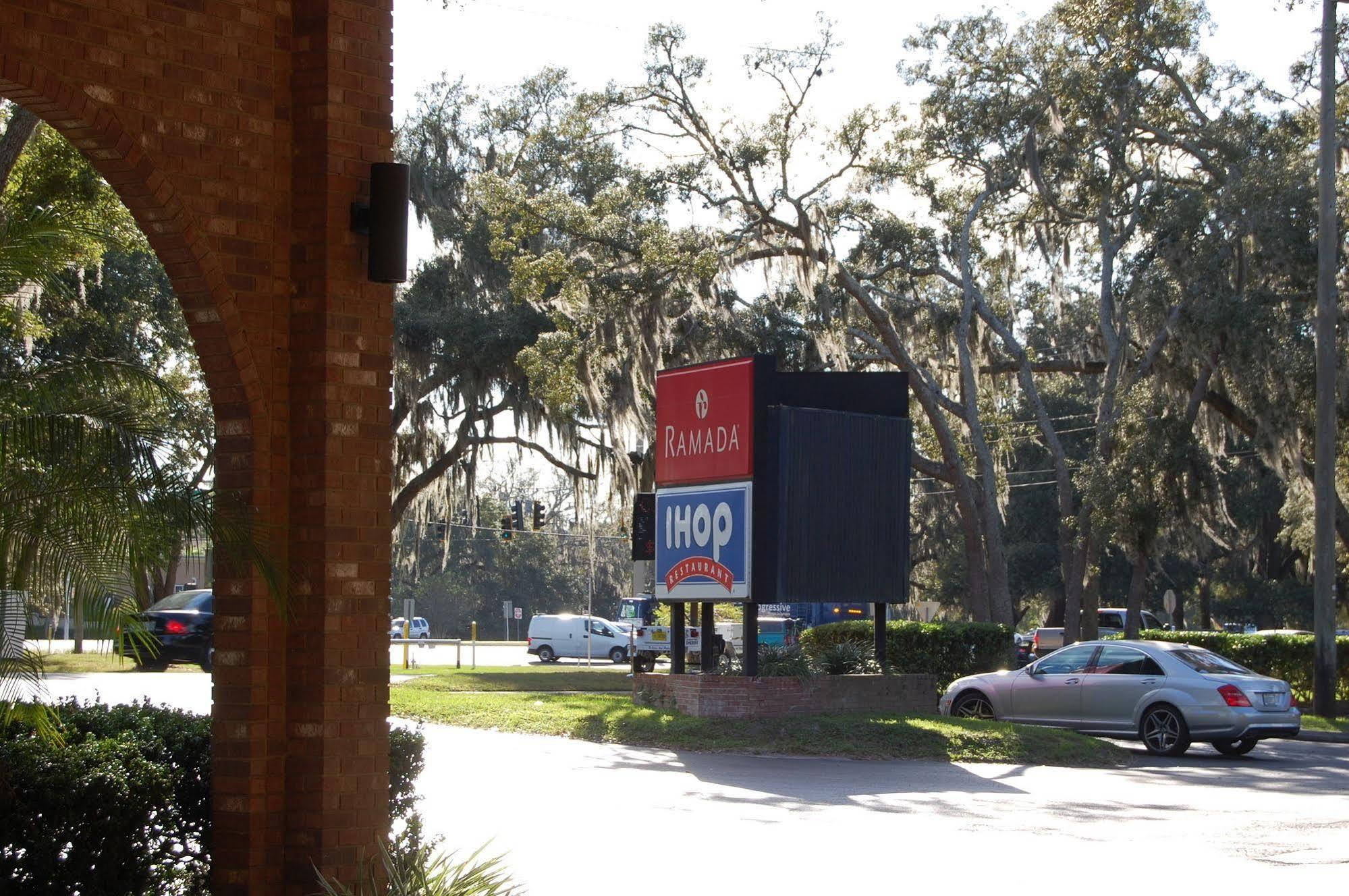 Ramada By Wyndham Temple Terrace/tampa North Tampa