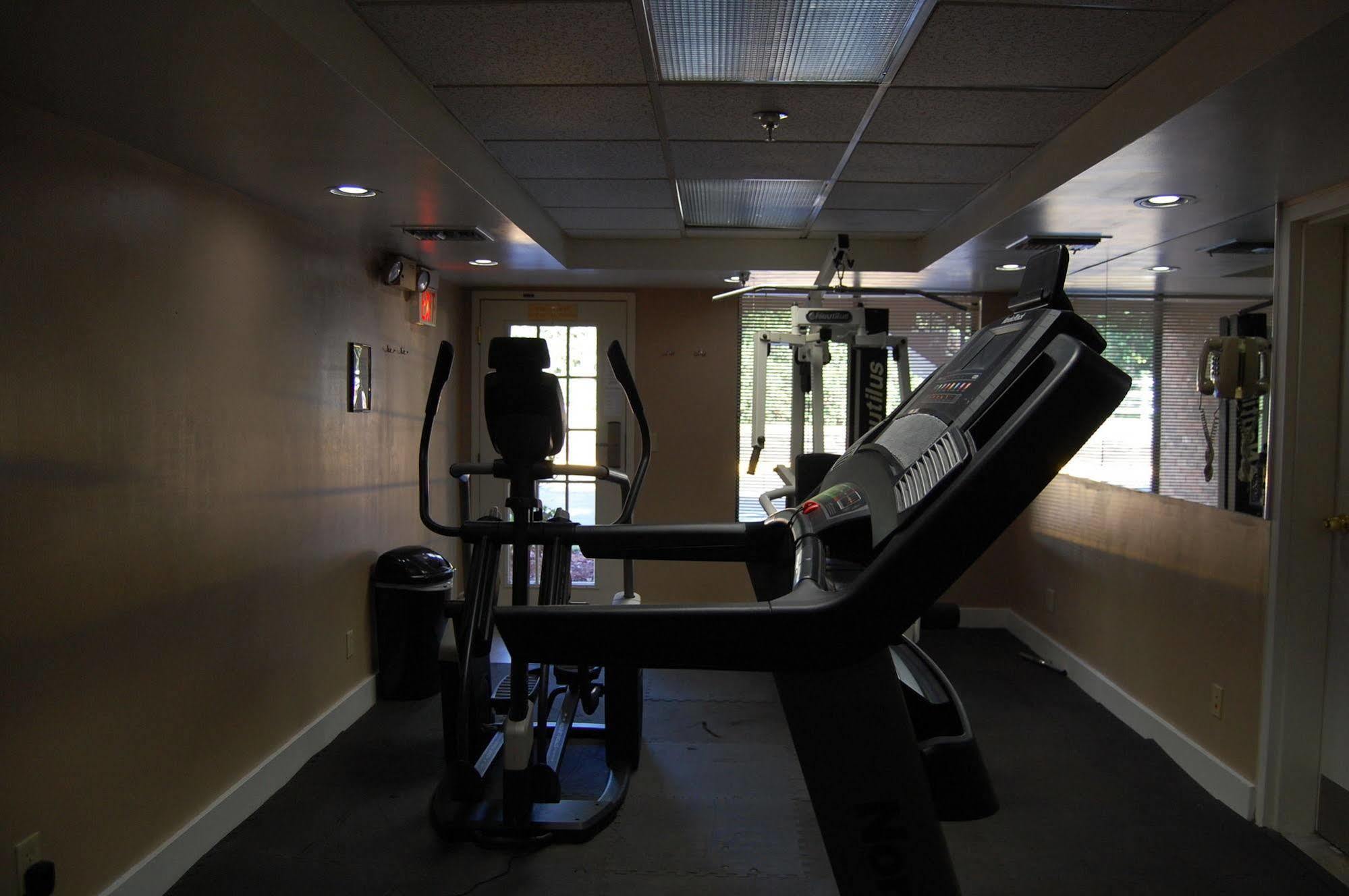 Hotel Ramada By Wyndham Temple Terrace/tampa North 3*