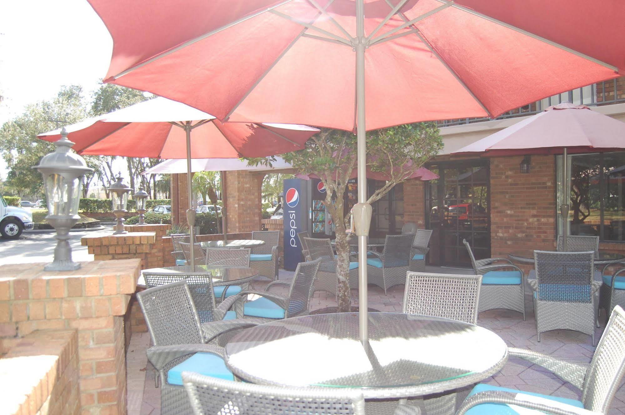 Hotel Ramada By Wyndham Temple Terrace/tampa North 3*
