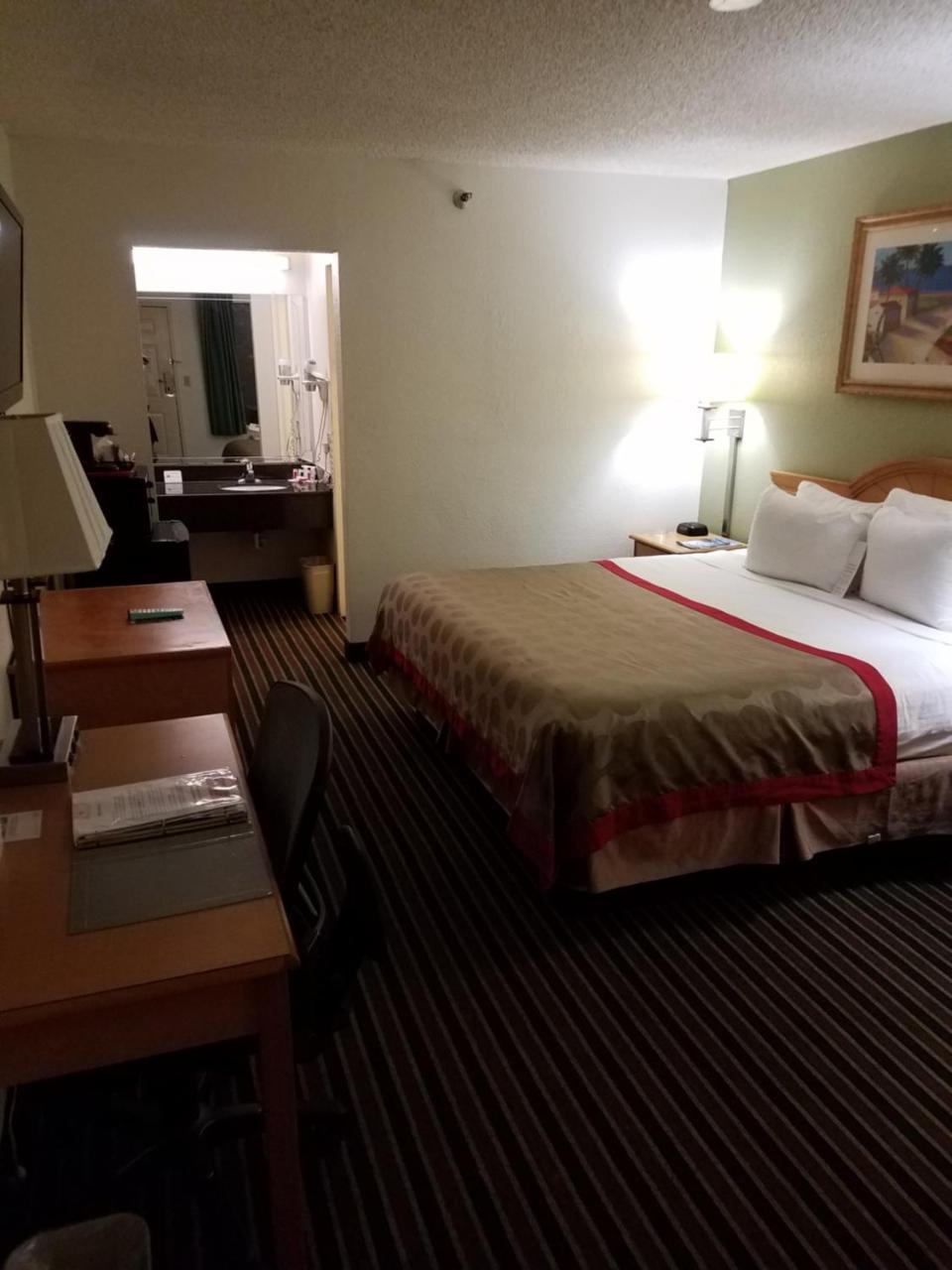 Hotel Ramada By Wyndham Temple Terrace/tampa North