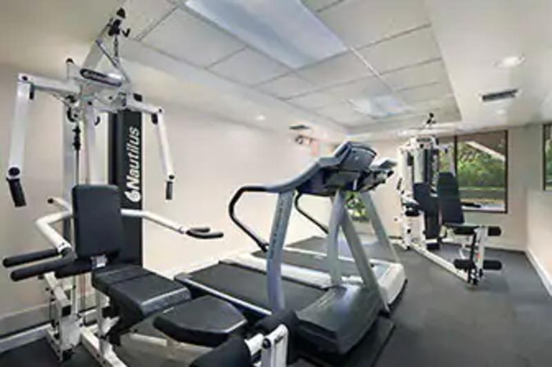 Hotel Ramada By Wyndham Temple Terrace/tampa North 3*