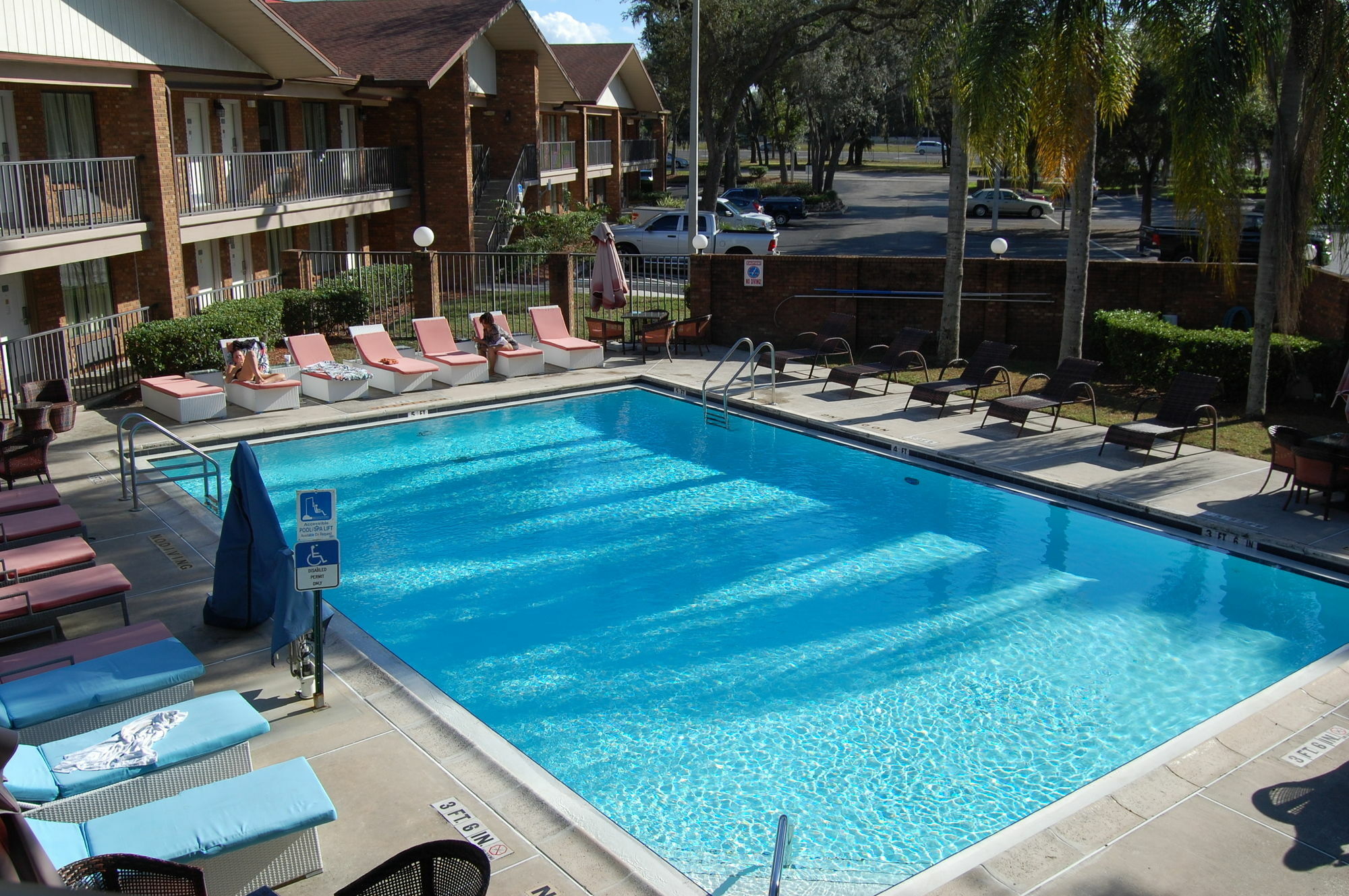 Hotel Ramada By Wyndham Temple Terrace/tampa North