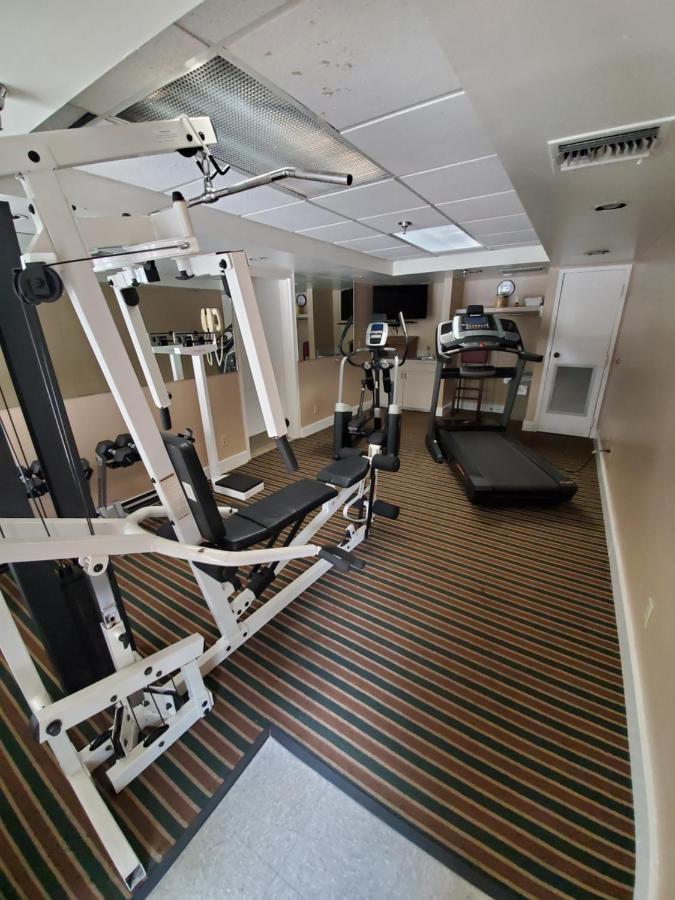 Ramada By Wyndham Temple Terrace/tampa North 3*